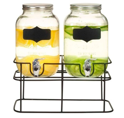 Servicio de agua de frutas en dispensador